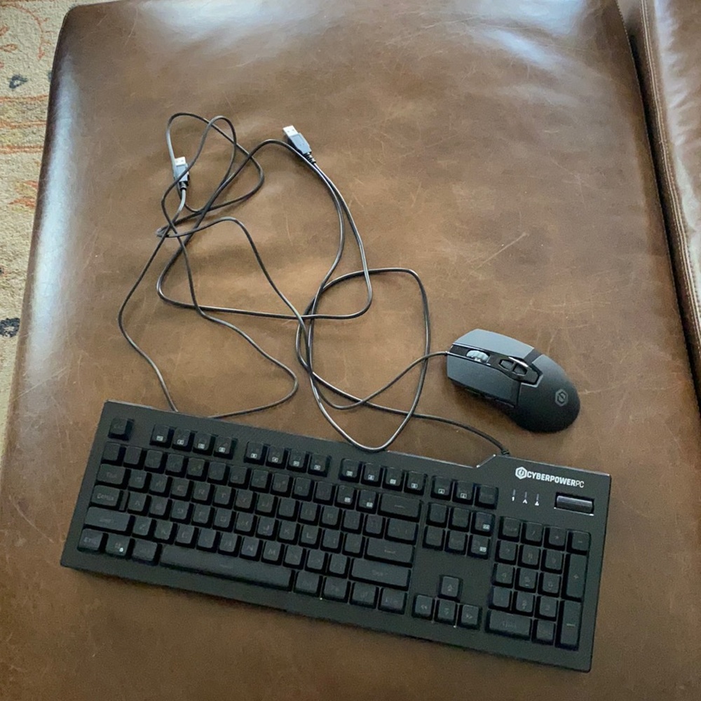 Cyber power gaming mouse and keyboard